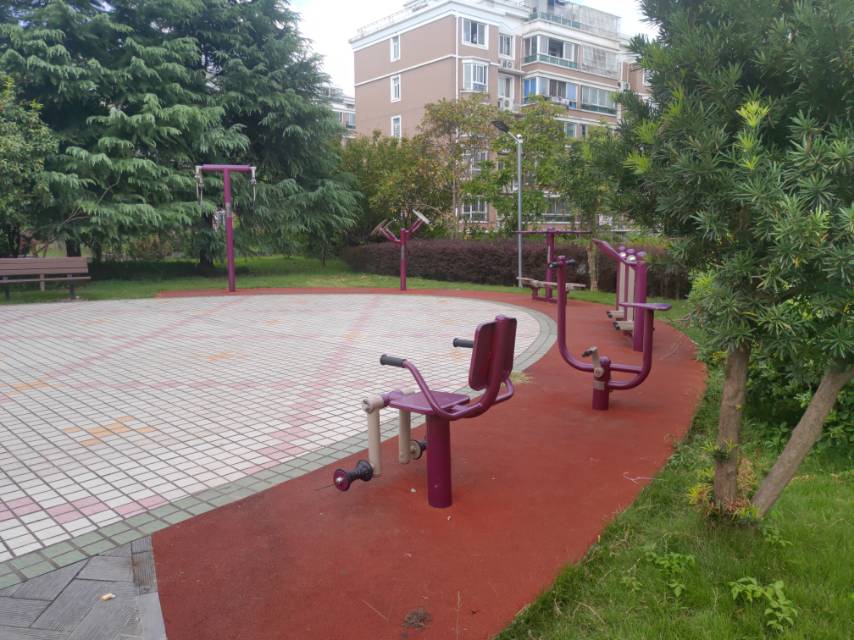 興日家園健身點