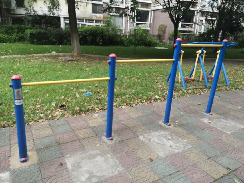 擱腿杠