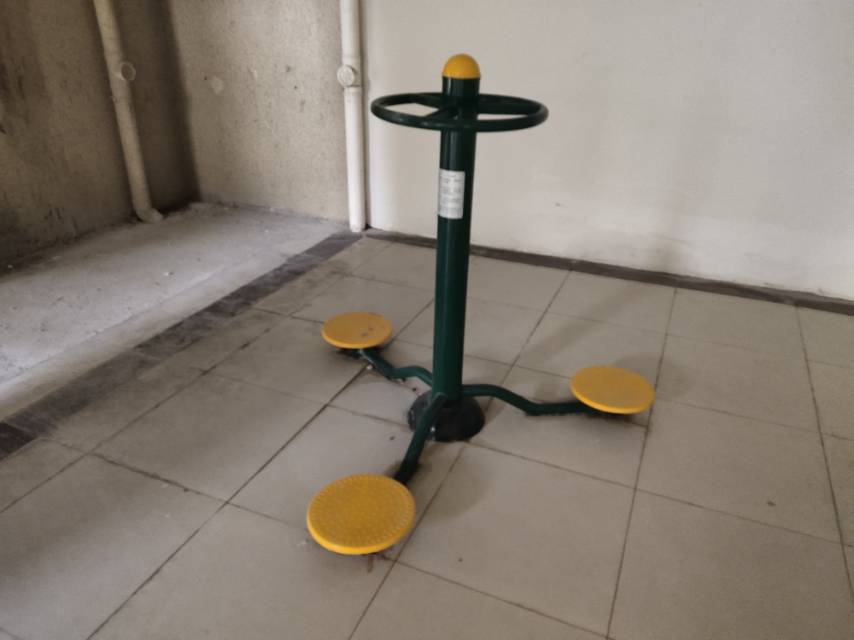 三人扭腰器