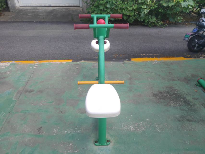雙人蹬腿器