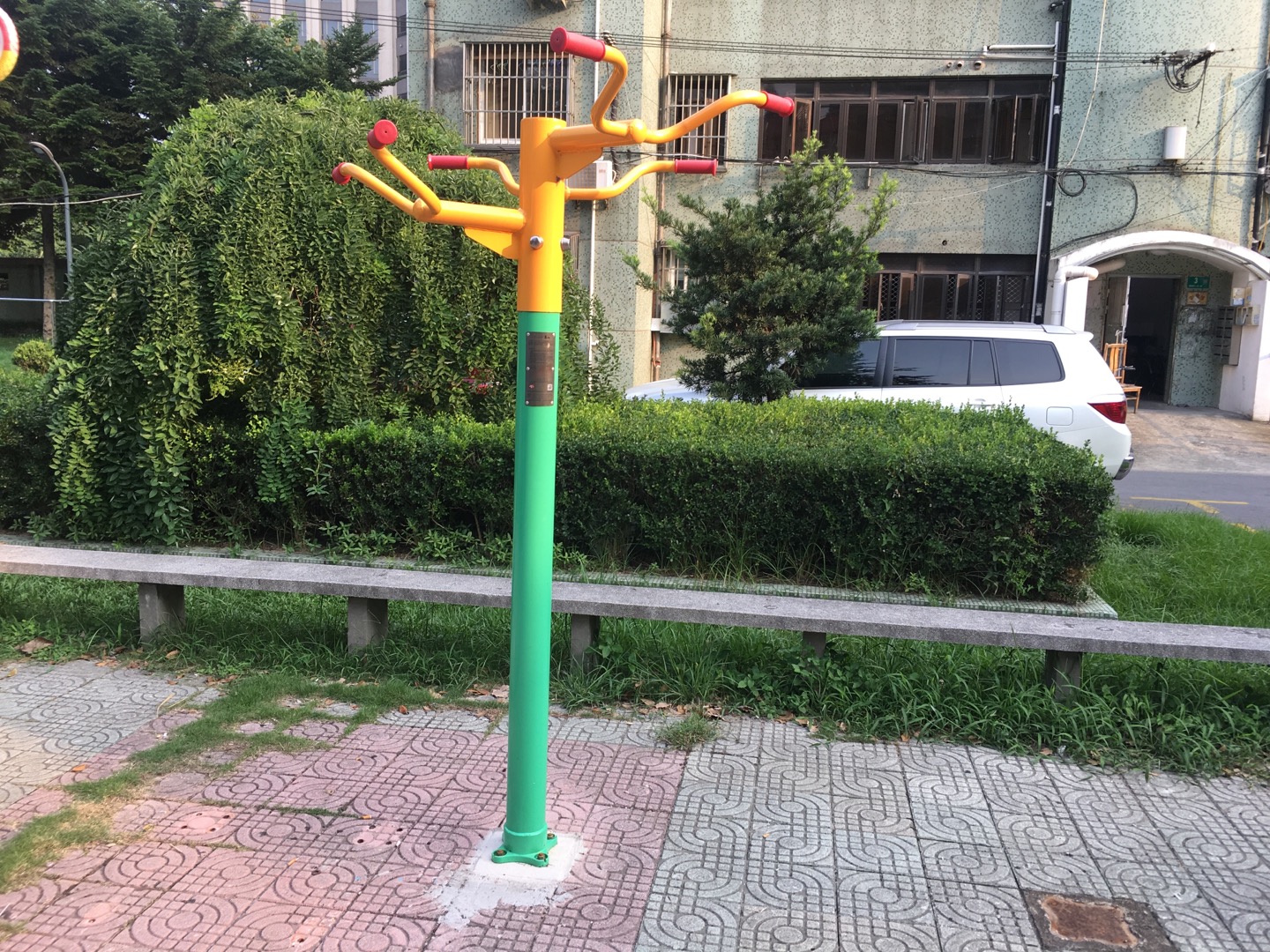 三位引體器