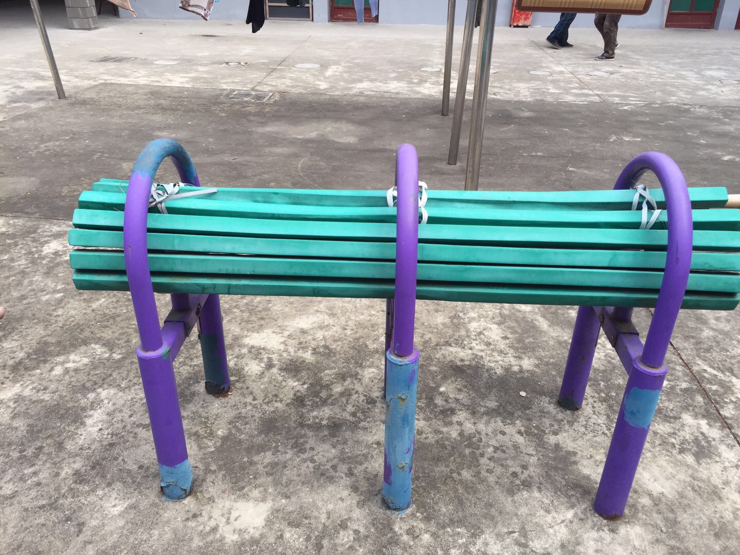 伸腰伸背器