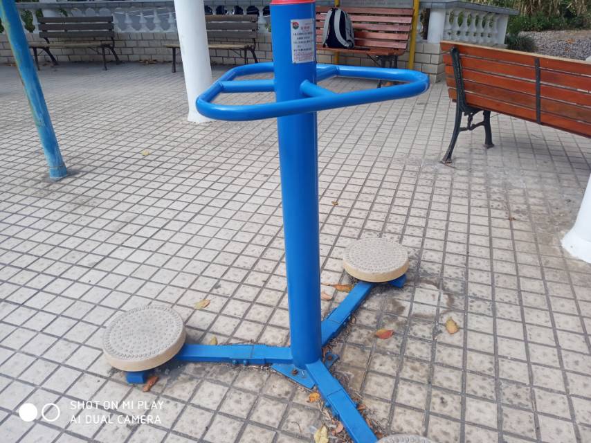 扭腰器