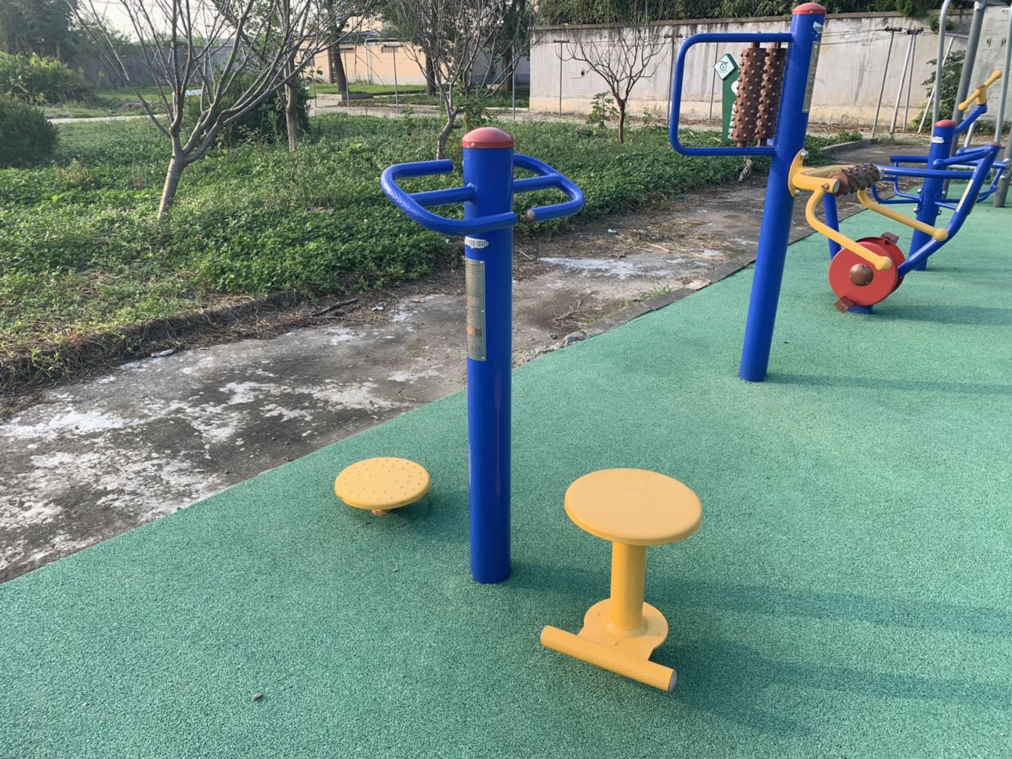 雙位扭腰器