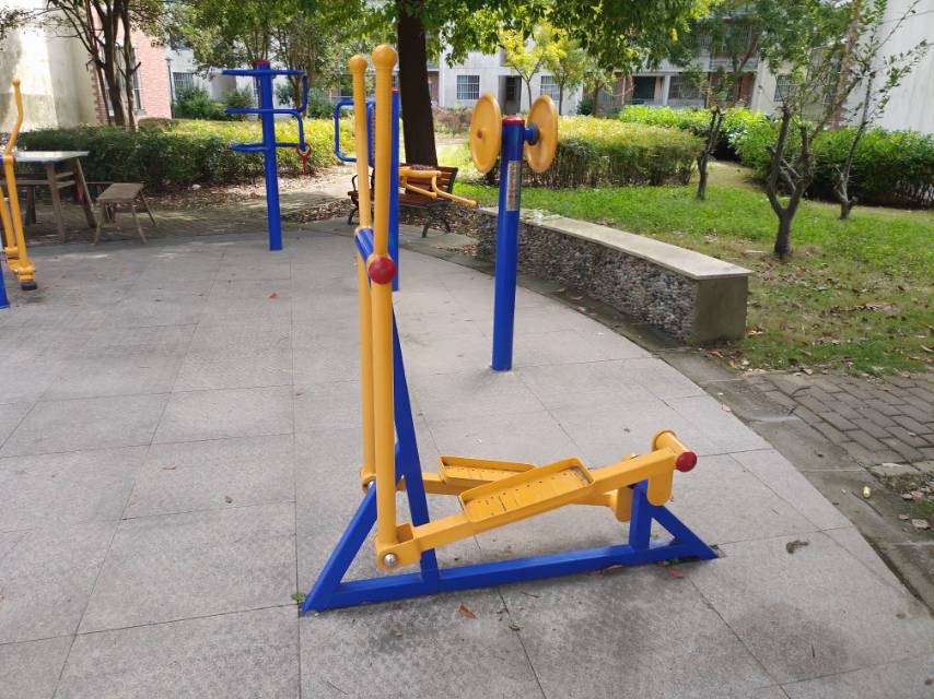 室外橢圓機