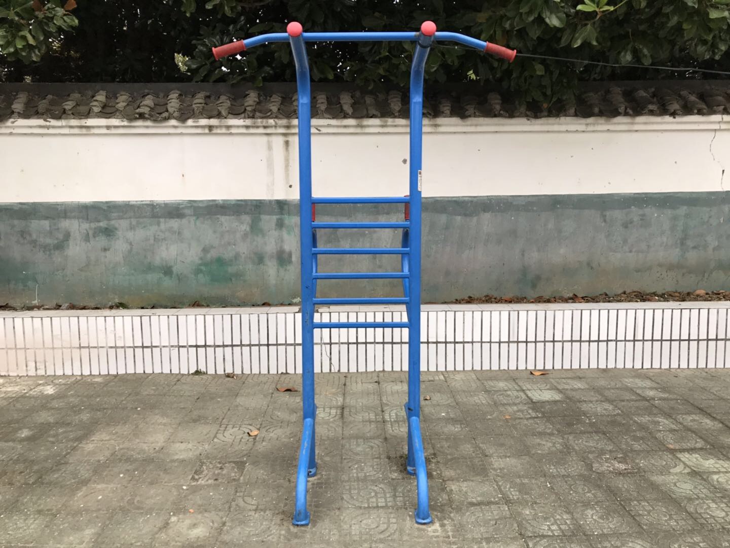 多功能訓練器