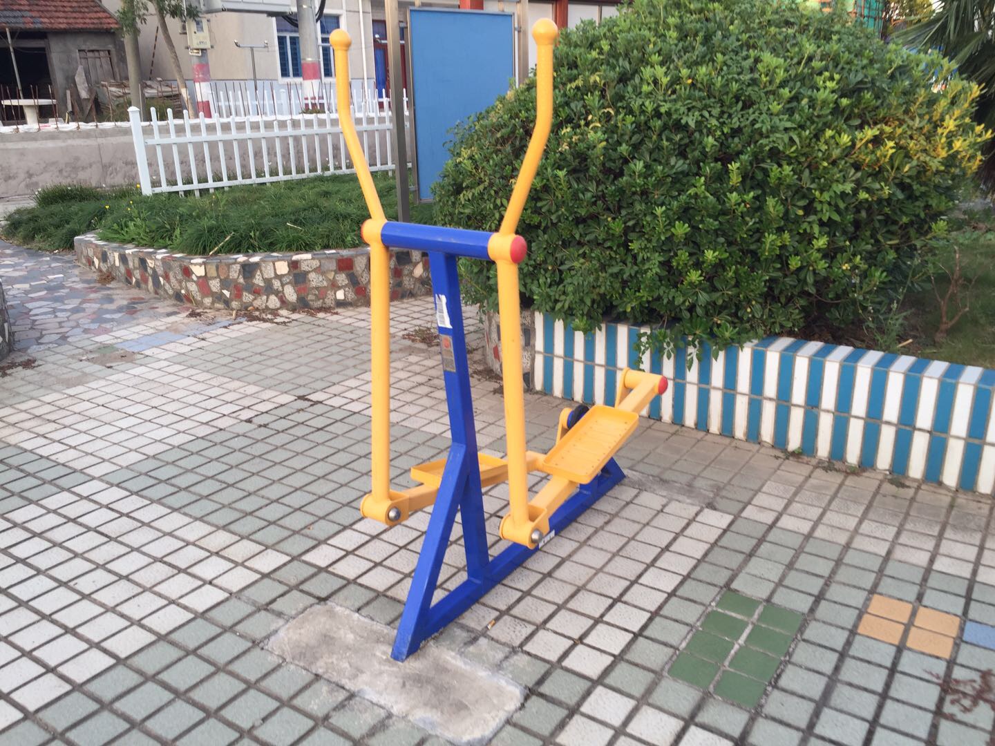 室外橢圓機