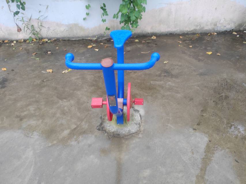 直立健身車