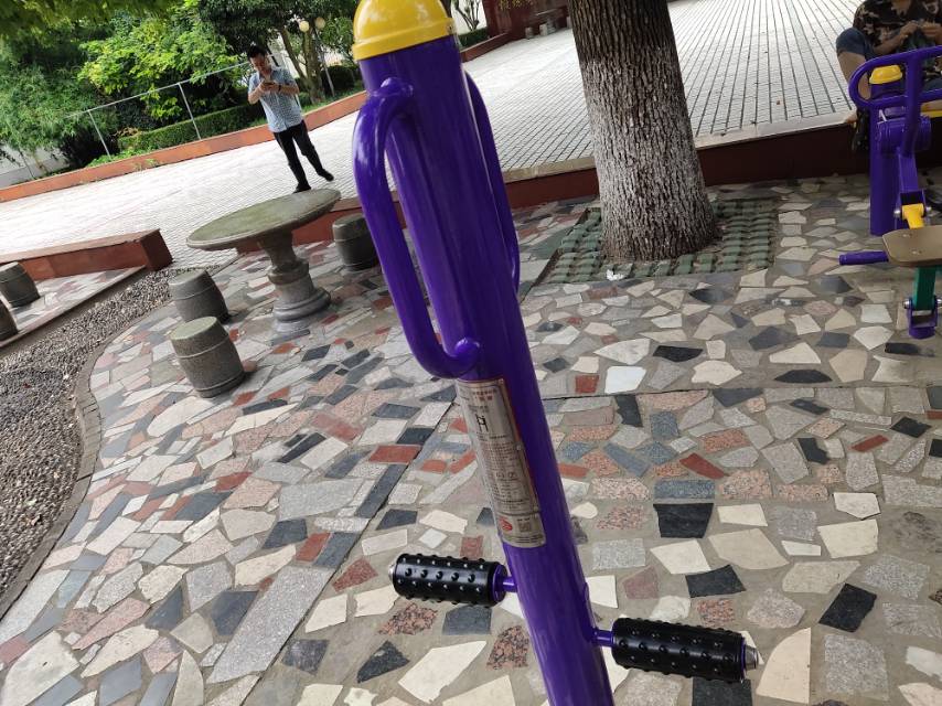 腿部按摩器