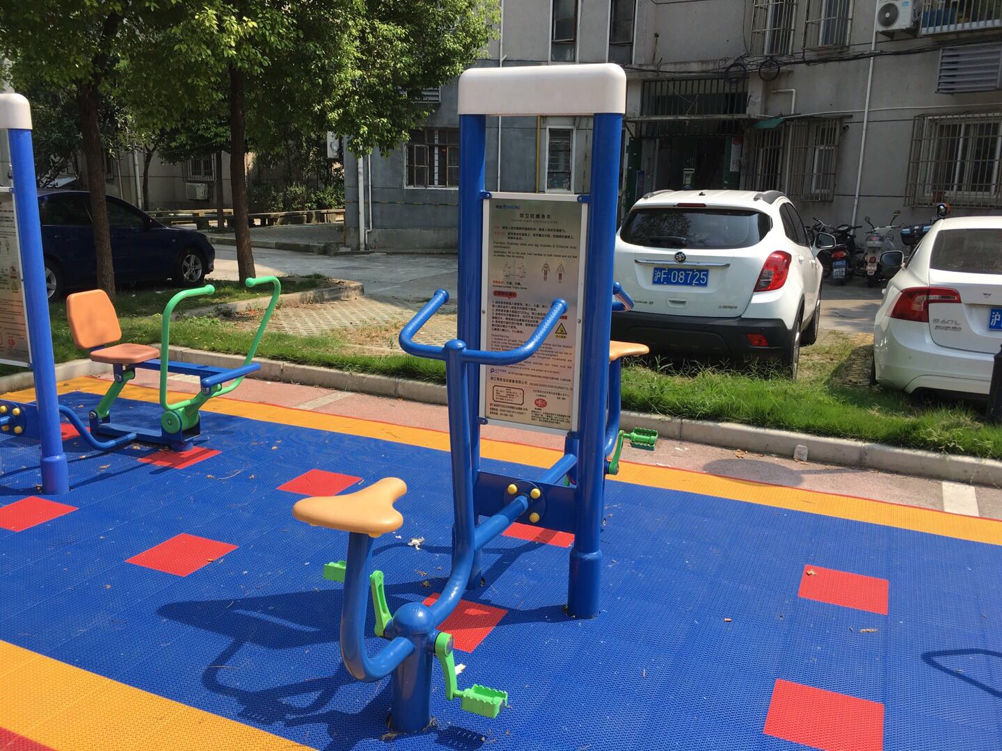 雙立柱健身車