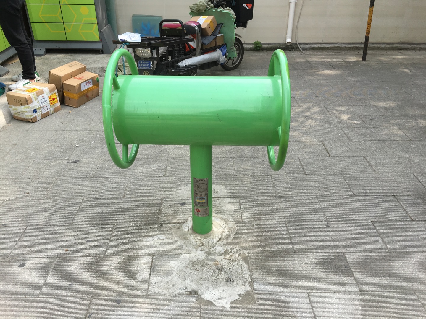 伸腰伸背器