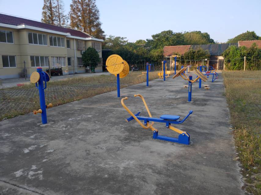長征旋具廠生活區(qū)健身點(diǎn)