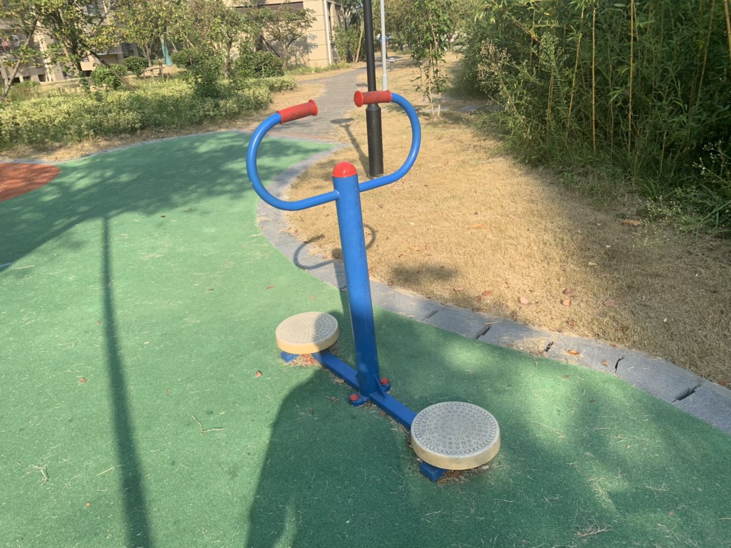 扭腰器