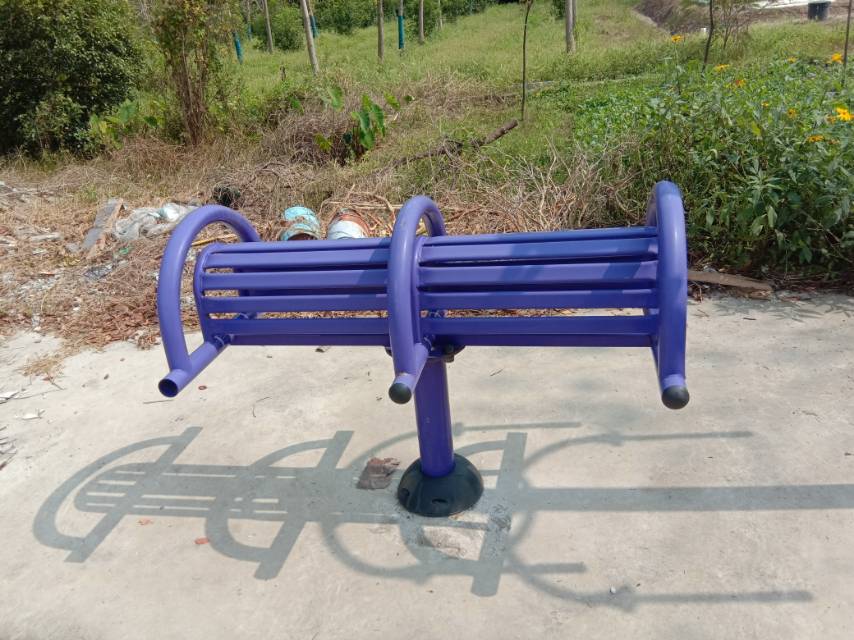 腰背伸展器