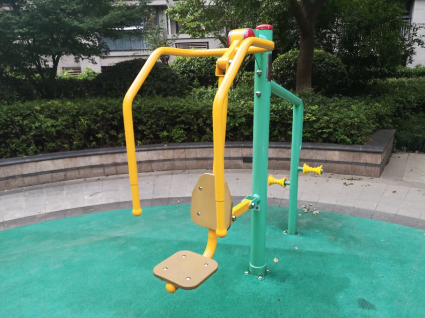 坐推訓練器